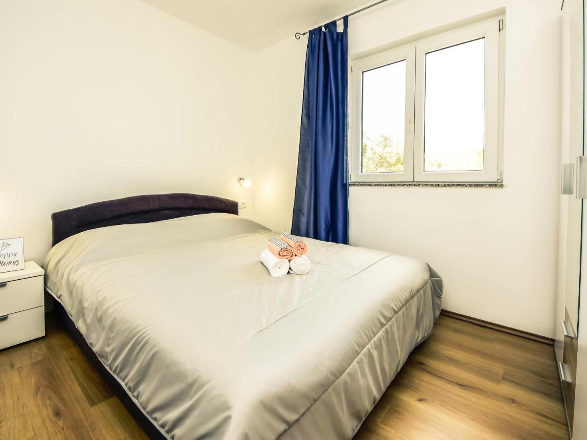 Holiday Home Marijana By Interhome Maslenica Bagian luar foto